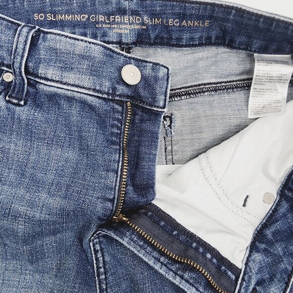 Chico's So Slimming Girlfriend Crops Jeans Women's‎ Size 10 Blue Medium Wash - Picture 3 of 10